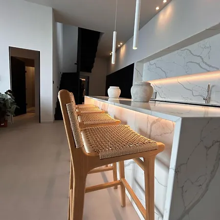 Elysian Shores Beachfront Вилла