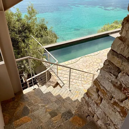 Villa Elysian Shores Beachfront