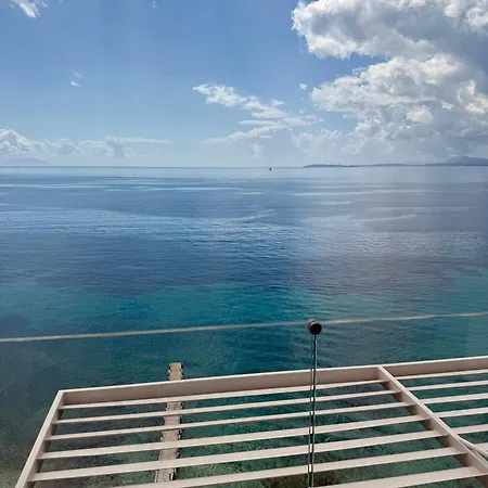 Villa Elysian Shores Beachfront Glyfa