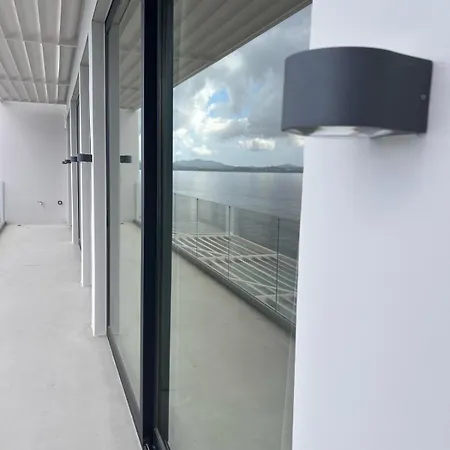 Elysian Shores Beachfront Вилла Глифа