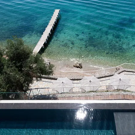 Elysian Shores Beachfront Вилла