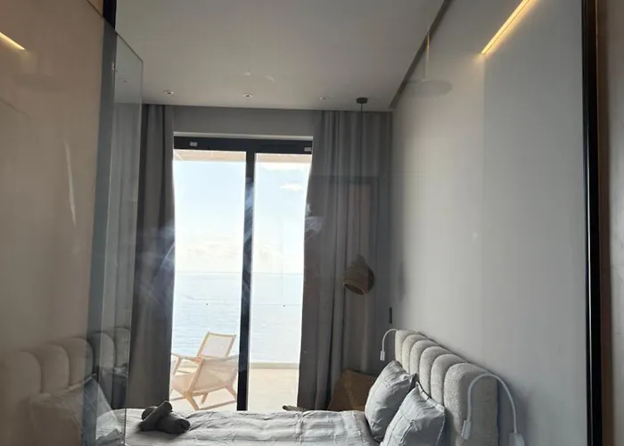 Villa Elysian Shores Beachfront