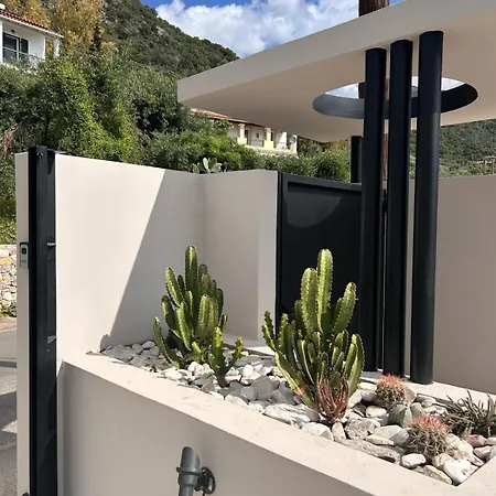 Villa Elysian Shores Beachfront