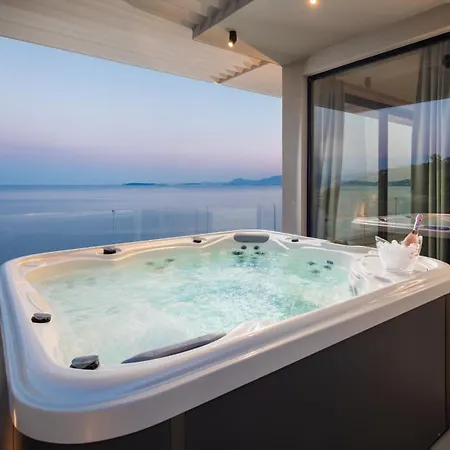 Elysian Shores Beachfront Vila