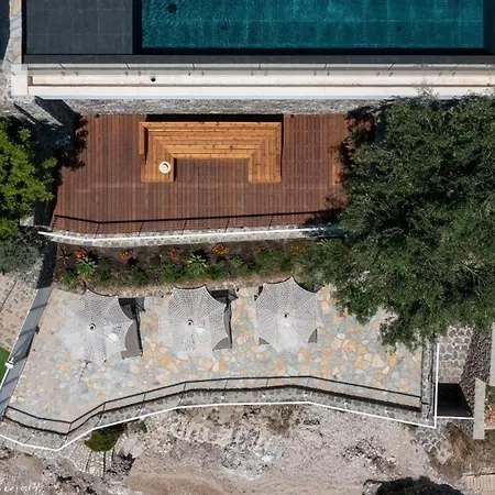 Elysian Shores Beachfront Vila *