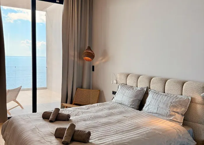 Villa Elysian Shores Beachfront Glyfa